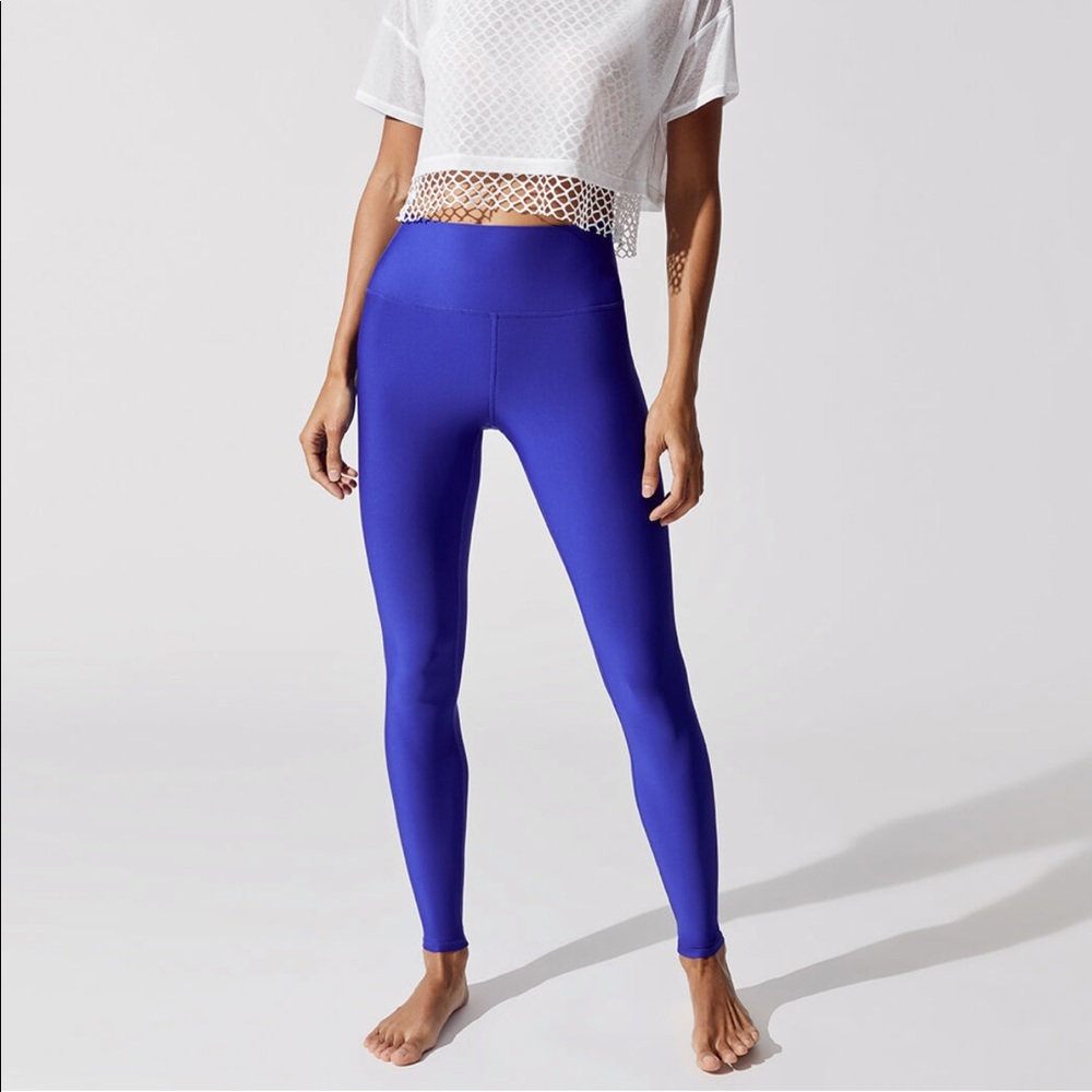 HIGH-WAIST AIRLIFT CROP LEGGING in sapphire